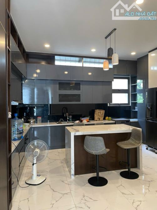 Nhà đẹp ở ngay- khu vip Út Tịch P4 Tân Bình, 4.6mx16m, 5 lầu- thang máy, nhỉnh 15 tỷ TL - 1