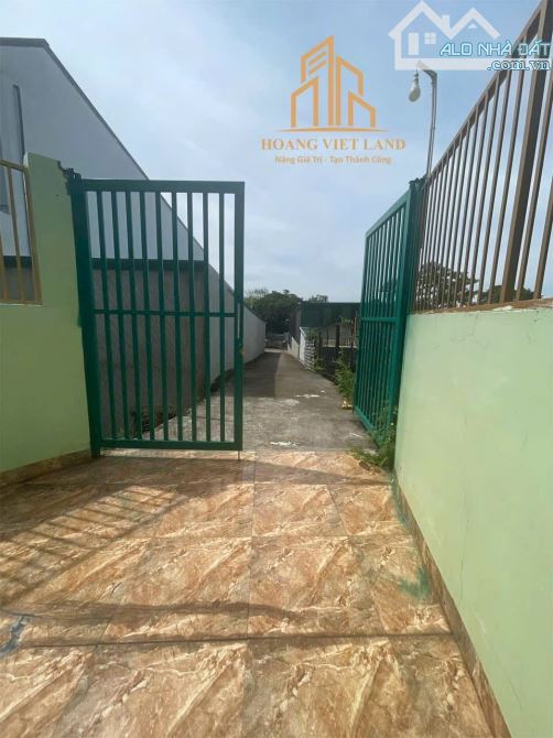 CẦN BÁN 1.200m2 ĐẤT NGAY TRUNG TÂM THÀNH PHỐ GIÁ 9,8 TỶ  Diện tích:1200m2 thổ cư: 100m - 1
