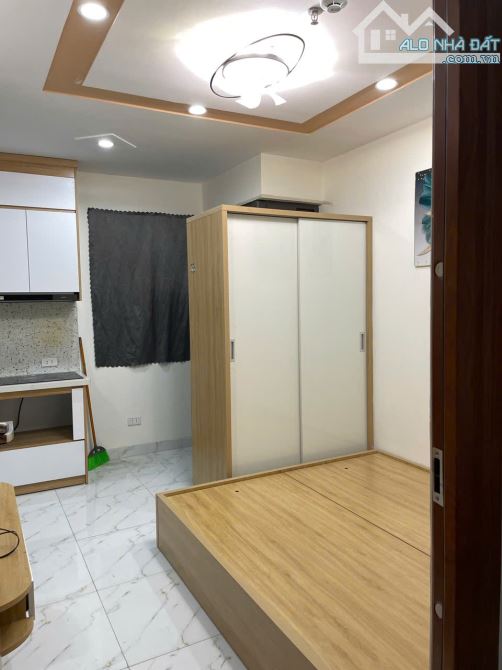 Chính chủ cho thuê studio ccmn Đống đa thoáng sáng, sạch sẽ, thang máy, mới đẹp - 1