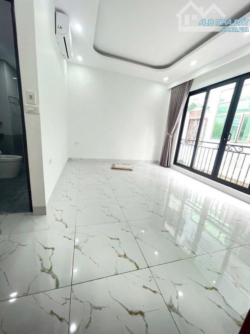 Bán nhà mậu lương 5 tầng mới xây thang máy ô tô vào nhà hơn 6 tỷ - 1