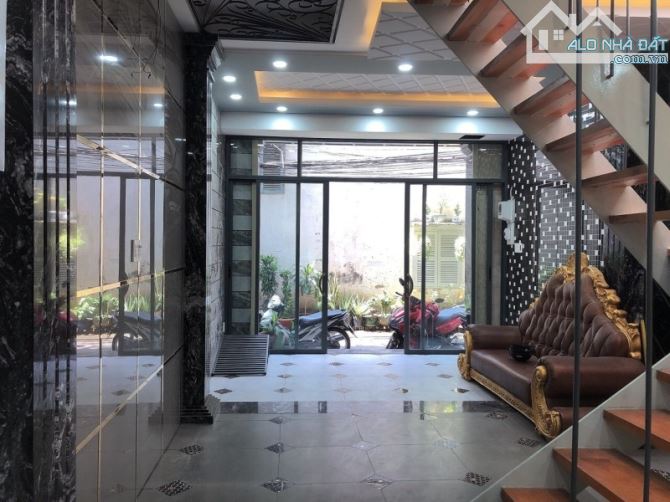 🌹 ÂU DƯƠNG LÂN PHƯỜNG 3, Q8 - XE HƠI ĐỖ CỬA - 45M2, NGANG HƠN 4M - NHỈNH 5 TỶ⭐️ - 1