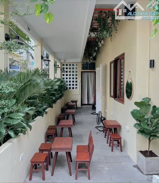 Cho thuê nhà 2 MT hẻm Lê Văn Sỹ, Phường 14, Quận 3 - 1