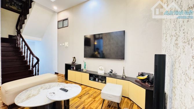 Quán Thánh Ba Đình, cạnh hồ Trúc Bạch, hiếm nhà bán, 36 tỷ - 1