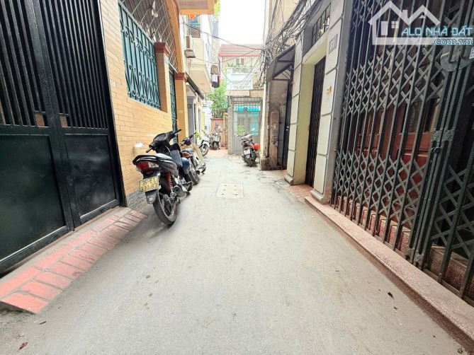 Nhà phố Thái Thịnh, 37m, 4 tầng, gần phố. - 1