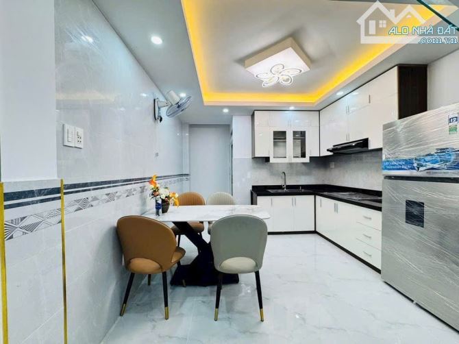 Bán nhà HXH ĐẬU CỬA Nguyễn Đình Chiểu Q.3, 4 tầng, sổ vuông A4, chỉ 8.x tỷ - 1