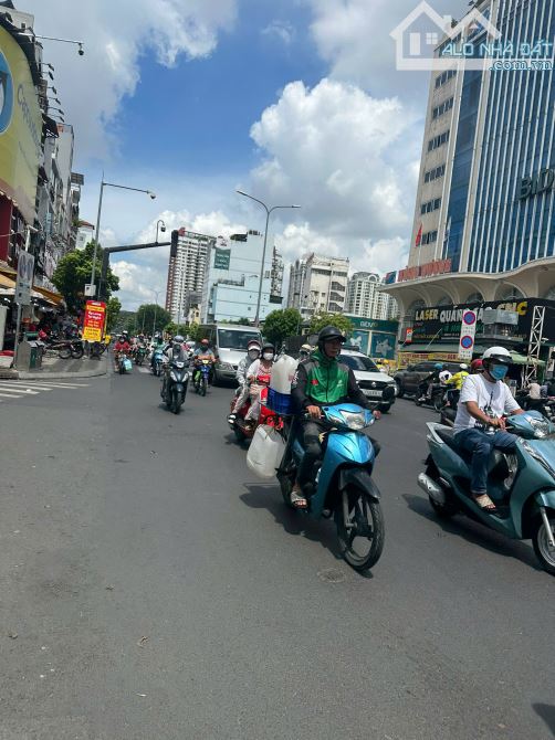 Bán nhà 2 mặt tiền 660 đường 3 tháng 2 P.14 Q.10-DT:4.2x18-giá chỉ hơn 30 tỷ. - 1