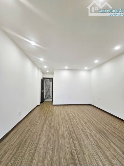 BÁN NHÀ MỚI PHỐ MAI PHÚC LONG BIÊN 50M 5 TẦNG THANG MÁY - 1
