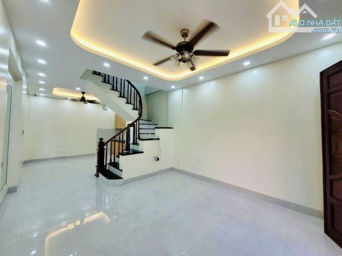 Bán nhà quang trung ô tô lùi cổng vài bước ra mặt phố lớn DT30m2 giá chỉ 7 tỷ - 1
