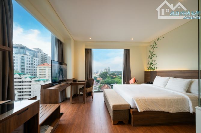 KHÁCH SẠN 4 SAO - 99 PHÒNG- MT PHỐ NHẬT- NGANG 25M- HỒ BƠI- GYM-SPA- GIÁ: 2,5 TỶ/TH