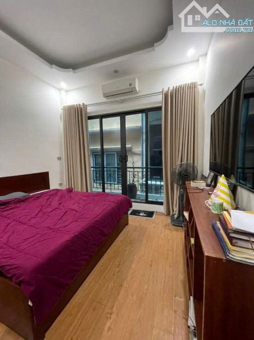 Bán nhà Hoàng Quốc Việt, Cầu Giấy- 38m2 ô tô đỗ cổng- 7,5 tỷ - 1