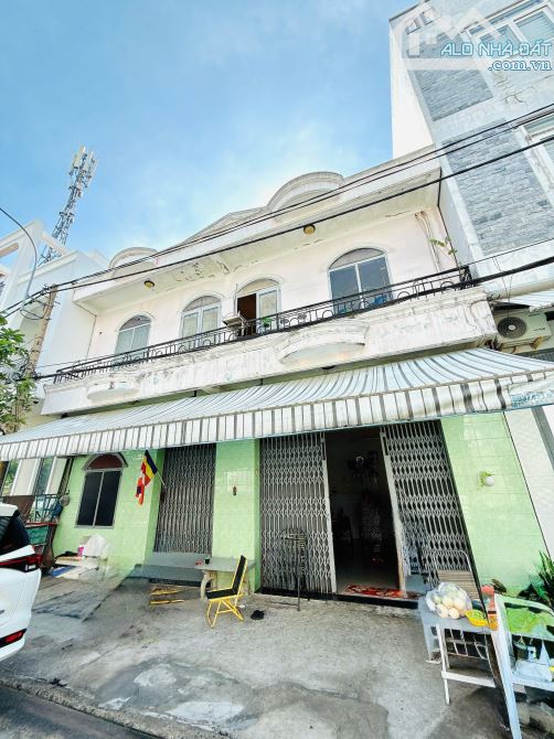 Bán nhà ngang 10m, MT đường số KDC Bình Hưng - 1