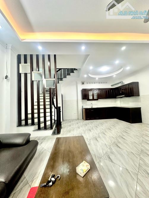 Bán nhà văn phú hà đông lô góc ô tô tránh đỗ gần nhà DT35m2 giá nhỉnh 7 tỷ - 1