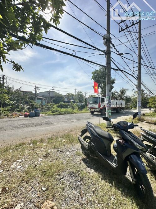 BÁN LÔ ĐẤT MẶT TIỀN KINH DOANH , BÌNH CHÁNH 250M2 GIÁ 2 TỶ 8 , SỔ HỒNG RIÊNG - 1