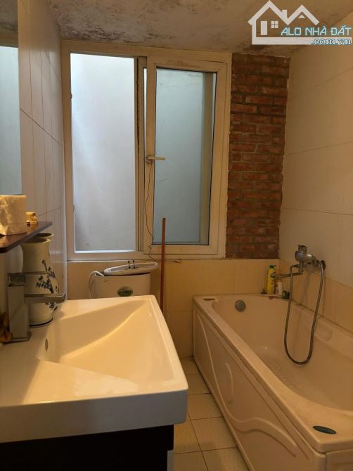 Bán nhà Nguyễn Hữu Thọ - Hoàng Mai. Dt 50m, 6 tầng, mặt tiền 3.5m. Giá nhỉnh 13 tỷ (còn TL - 1