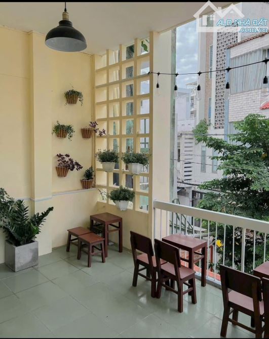 CHO THUÊ VÀ SANG QUÁN – GÓC 2MT LÊ VĂN SỸ, P14, Q3. TRỆT, 2 LẦU, DT6,5X18 CHỈ 35TR - 1