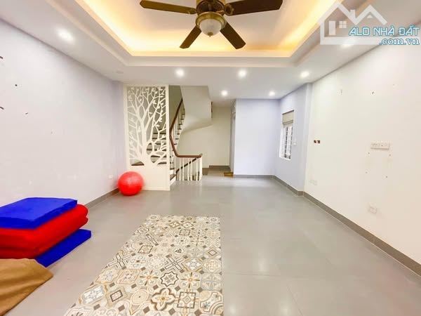 BÁN NHÀ BA ĐÌNH - 60M X 5T , MTIEN 5M, NGÕ THÔNG, NHÀ MỚI VỀ Ở LUÔN GIÁ 10 TỶ - 1