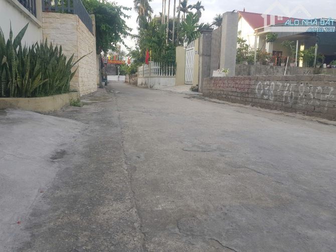 chính chủ bán 3 lô đất tổ 8 An Dương Diện Tích 40m ngõ 4m thông oto chỉ 1ty36 - 1