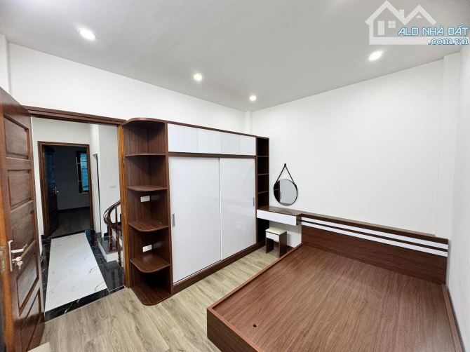 Bán nhà ngô thì nhậm la khê hà đông ô tô tránh đỗ sát cửa nhà DT35m2 giá hơn 8 tỷ - 1
