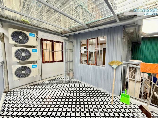 Bán nhà tập thể Bách Khoa Tạ Quang Bửu Hai Bà Trưng. 70m2 mới đẹp long lanh ở luôn - 1