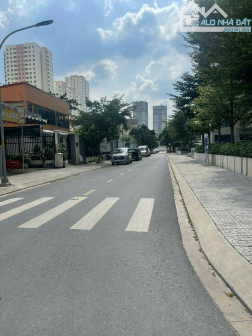 Bán đất ngay Vũ Tông Phan - Trần Lựu, P An Phú Quận 2, DT 10x18m, Giá 34,5 tỷ - 1