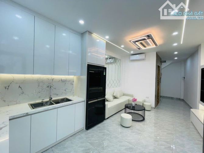 Bán nhà Định Công 5 tầng 8 tỷ nhà đẹp sát ô tô - 1