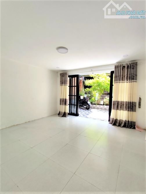 5 TỶ NHÀ QUẬN 11 - GẦN MẶT TIỀN ÔNG ÍCH KHIÊM - 40M2 + SÂN 15M2 - ĐÚC 2 TẤM 3PN ĐẸP - 1