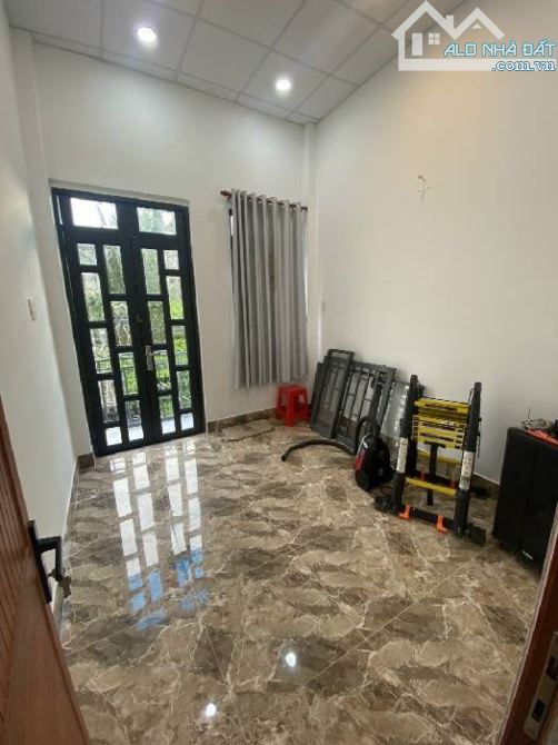 Bán nhà Q.8, cách 15m là bãi XH, Hẻm thông bốn phía - 1