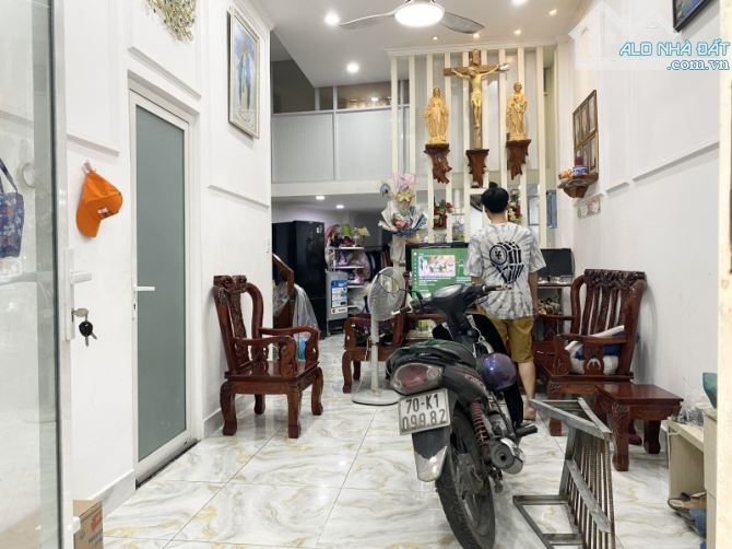 Bán nhà hẻm Phạm Văn Chiêu Gò Vấp-Diện tích 61m2 giá chỉ 3.7 tỷ -Sổ hồng riêng cách MT 50m - 1