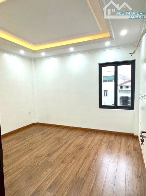 Bán nhà 42 5 4 6.5 tỷ, ô tô đỗ cửa Vĩnh Quỳnh, Thanh Trì - 1