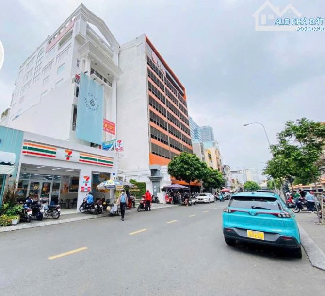 Bán MT Nguyễn Khắc Nhu P. Cô Giang Quận 1 , 11 x 30m , 320m , c4,  180 tỷ - 1