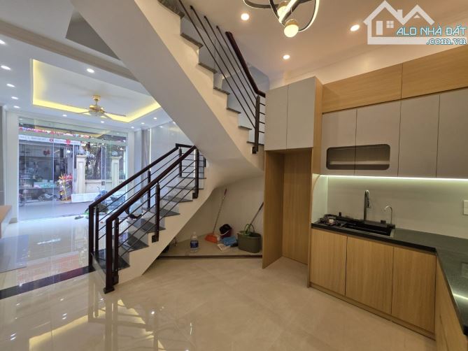 TRUNG TÂM THANH TRÌ, Ô TÔ VÀO NHÀ 5 TẦNG 48m2 GIÁ 8,3 TỶ - 1