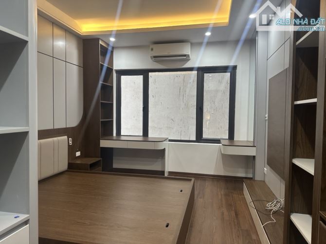 Bán nhà Tương Mai - Hoàng Mai . Nhà đẹp ở ngay . Diện tích 28m2 x 5 tầng giá 6 tỷ 15 - 1