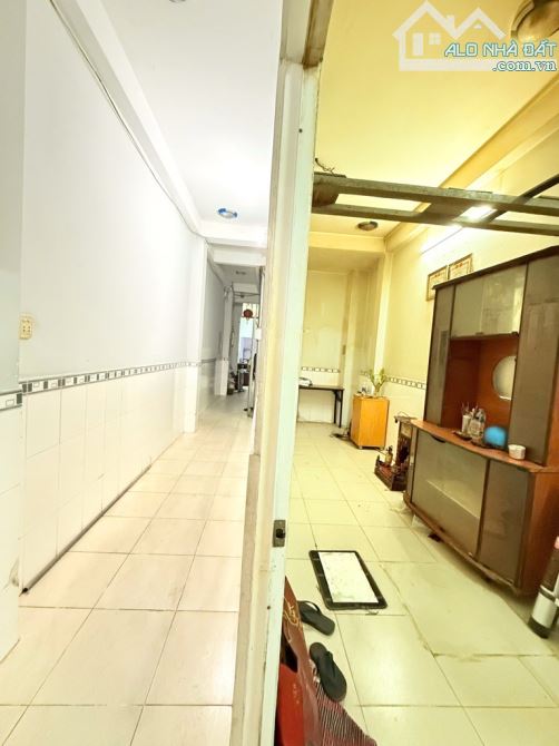 Bán CHDV 28 Phòng - hẻm 3m 606 đường 3 tháng 2 giá tốt - 1