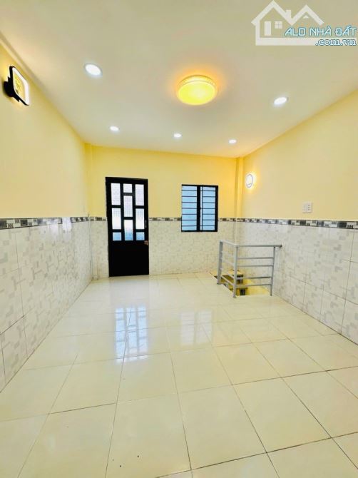 NHÀ 3 TẦNG GIÁP KÊNH TÂN HOÁ - 20M2 - MỚI ĐẸP - chỉ 2,38 tỷ - 1