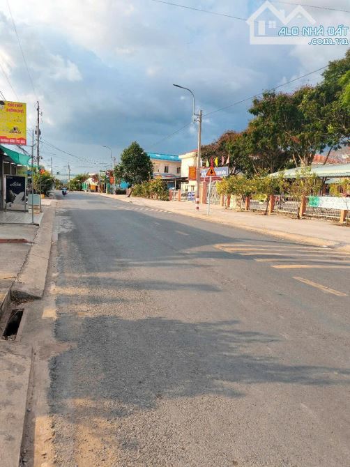 5×42 thổ mặt tiền nhựa cao thị mai ngay trường học Bình trinh_Tân trụ 1ty399 triệu rẻ nát - 1