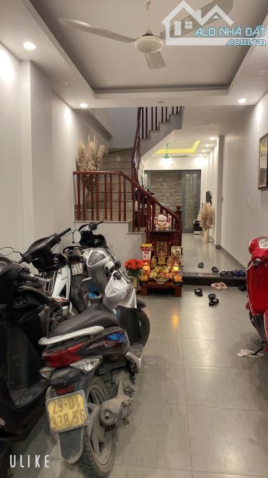 BÁN NHÀ NGỌC THỤY  - DT 45M - Ô TÔ ĐỖ CỬA - GIÁ CHỈ 8,X TỶ - 1