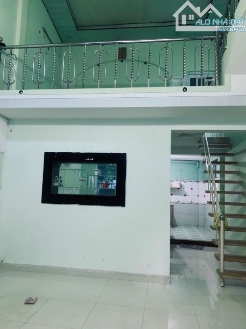Bán nhà gác lửng kiệt Phạm Văn Nghị, bên hông có đường luồng thoáng mát - 1