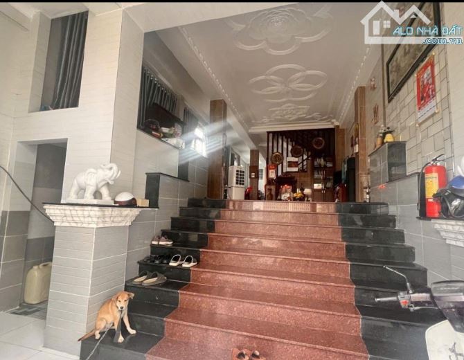 GẤP BÁN- CHDV TRUNG MỸ TÂY - 2 MẶT TIỀN HẺM XE TẢI THÔNG - 16 PHÒNG - DÒNG TIỀN 30TR/THÁNG - 1