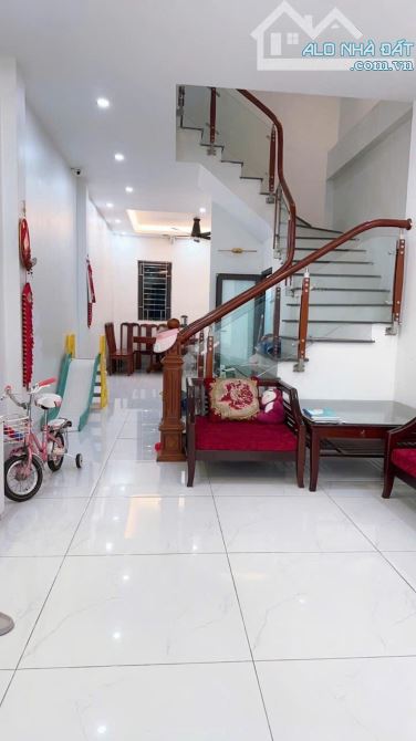 Siêu phẩm Ngọc Thụy Long Biên, 60m2, 4 tầng ô tô vào nhà nhỉnh 9 tỷ - 1