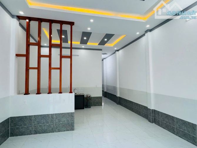 - Bán nhà đường Hồ Tùng Mậu, sát phố, nội thất xịn sò, 39m2, 7.9 tỷ. - 1
