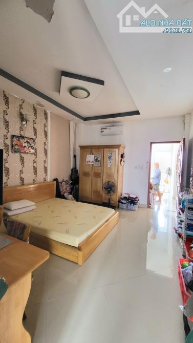 CĂN GÓC 2 MẶT TIỀN - VỪA Ở VỪA KINH DOANH ĐỈNH - 3 TẦNG THÔNG THOÁNG - NHỈNH 6 TỶ - 12