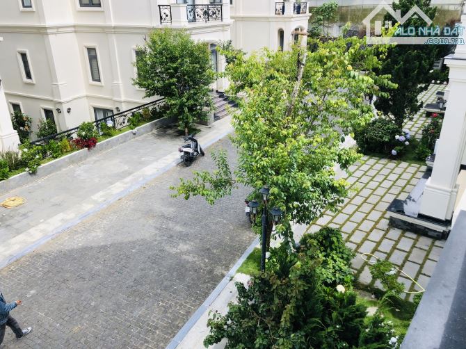 VILLA 2 MẶT TIỀN KHU BIỆT THỰ CAO CẤP Ở MĂNGLIN PHƯỜNG 7, 210M2 4PN 5WC GIÁ 13.5 TỶ TL - 12