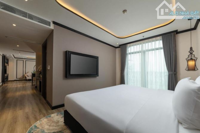 Bán Toà Khách sạn đường Hoàng Quốc Việt DT 350m2 * 9 tầng, MT 16m, Giá 110 tỷ - 19
