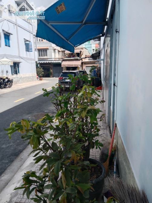 Cho thuê nhà đường nhựa sạch sẽ an ninh thích hợp làm kho hàng Phường 1, Quận 11