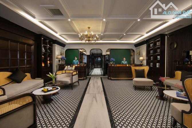 Khách sạn phố cổ, mặt phố Lương Ngọc Quyến, 305m2, 8 tầng, 60 phòng, 1 chủ, Hoàn Kiếm - 2