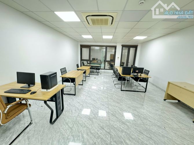 Cho thuê sàn văn phòng 200m2 , 20t/th ,100m2 ,8t/th ,50m2 , 5t/th  Xuân La , Võ Chi Công - 1