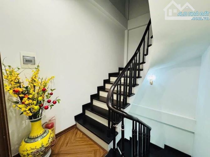 bán Gấp Nhà Đội Cấn Ba Đình - 45m-5 Tầng , Ô Tô Đỗ , tránh , Sát Phố , 3 Thoáng Vĩnh Viễn - 2