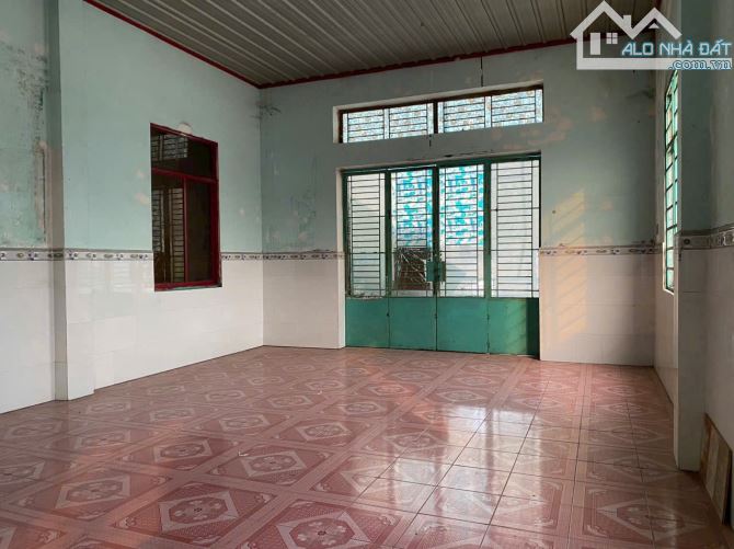 Căn nhà mặt tiền đẻ trứng , vị trí kinh doanh ổn định lâu dài - 2