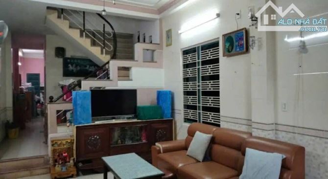 Bán nhà 2 tầng MT Phạm Thế Hiển Giá 5.6 tỷ 4.5x16.5=75m Hướng Tây - 2