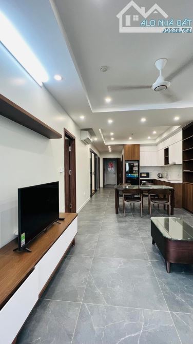 Bán Biệt thự  Mặt phố Nghi Tàm Tây Hồ. Diện tích 140m. Giá 75 tỷ - 2